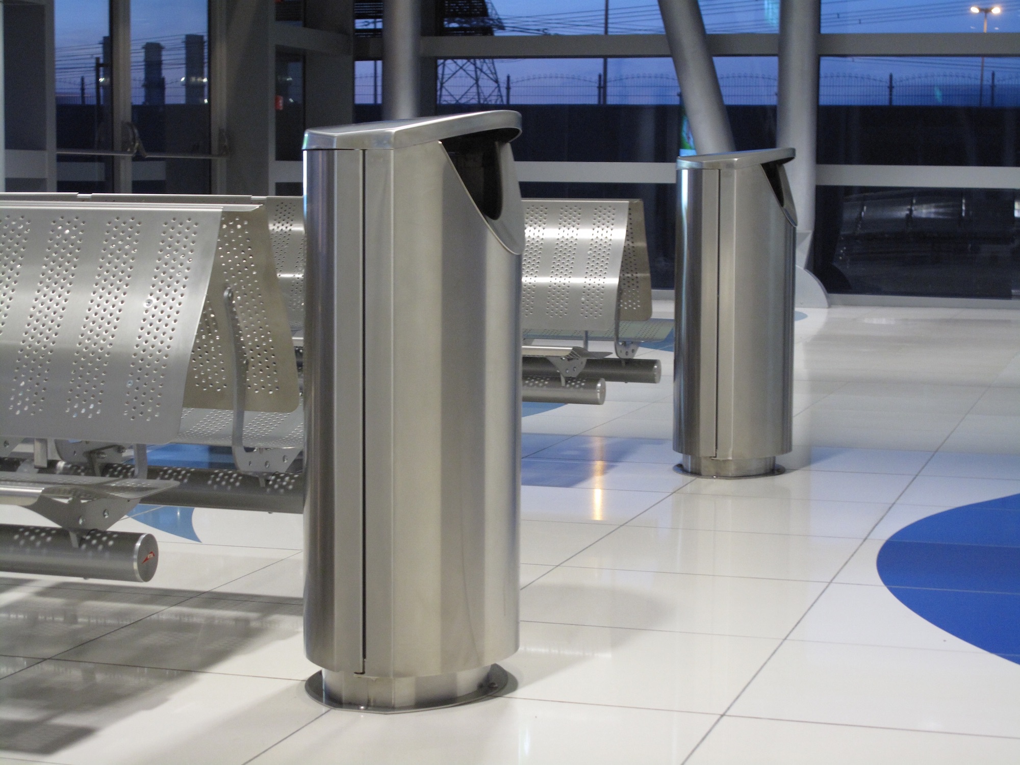 Litter Bins and Ashtrays for Airports and Other Terminals FinBin
