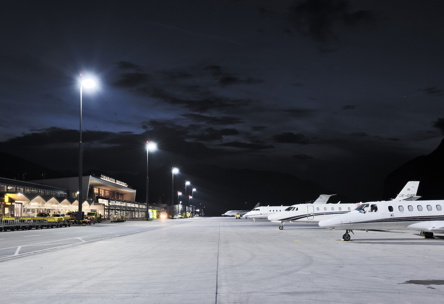 LED Floodlights, Apron floodlights, High mast light, High power floodlight