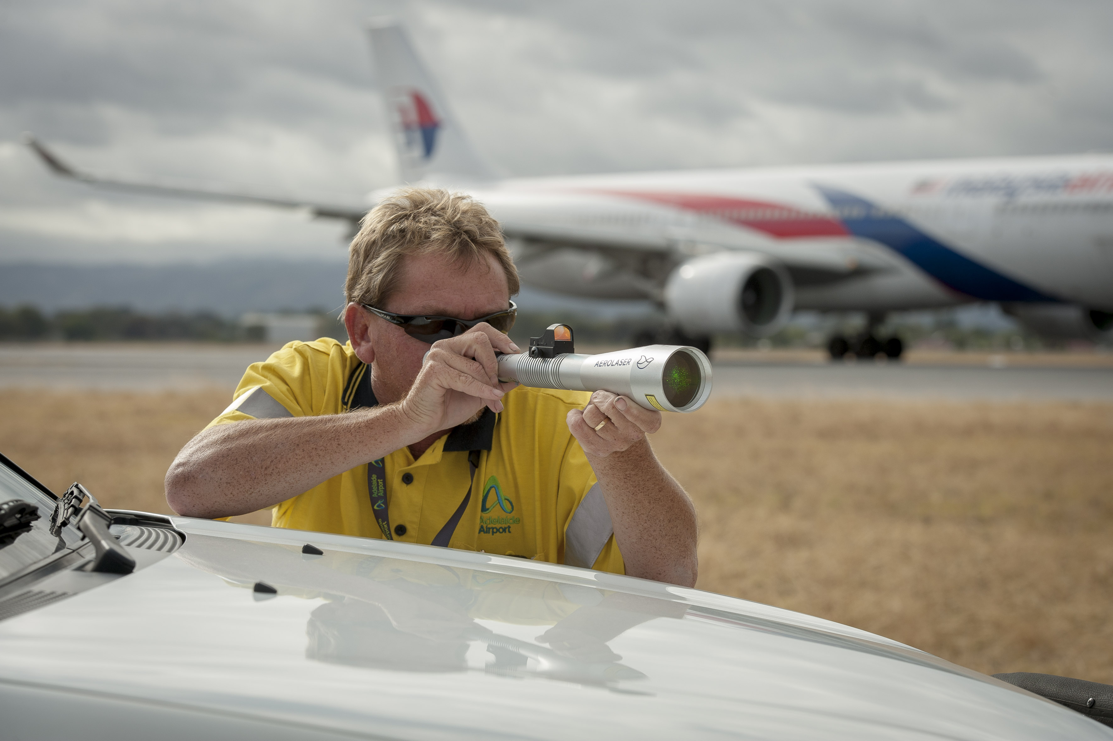 Aerolaser/Bird Strike Prevention and Avoidance Bird Control Group