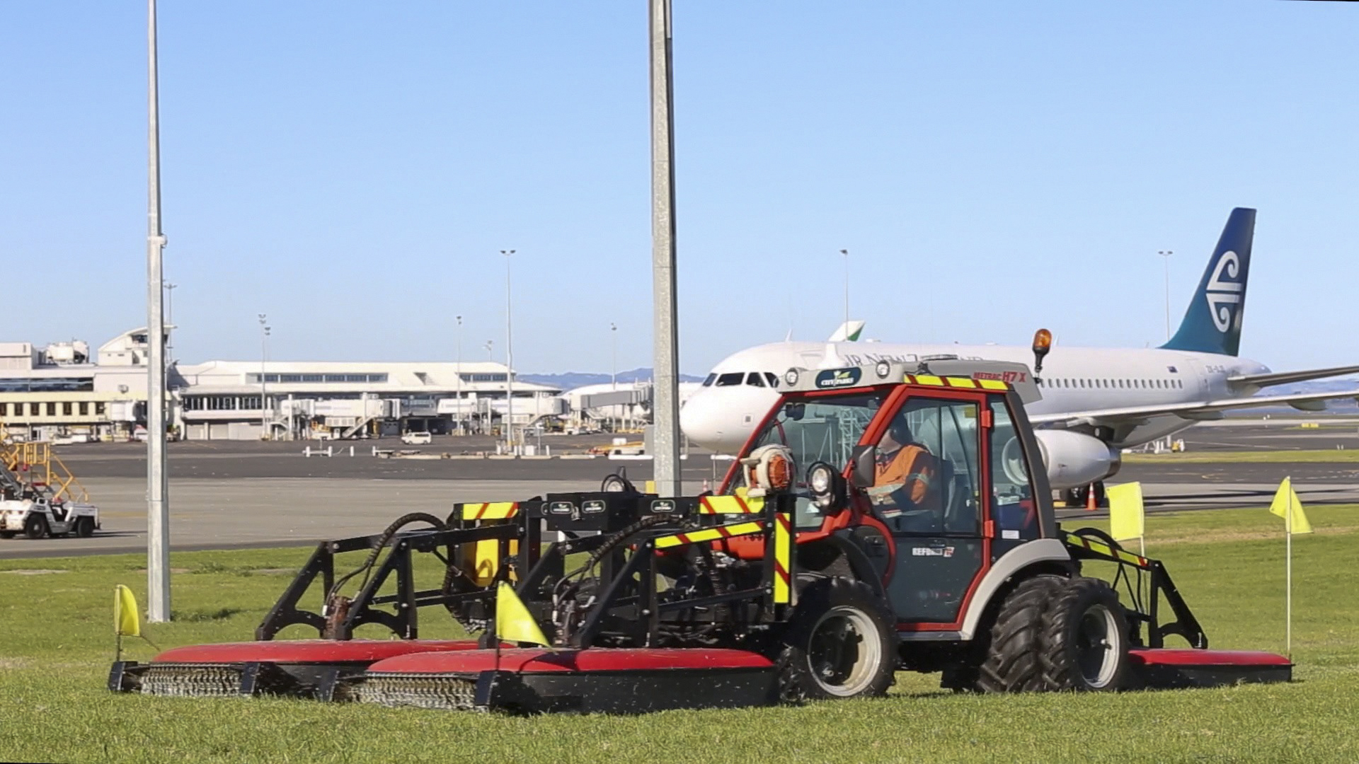 Airport Suppliers Airport Express by Fieldmaster Airport/Airfield