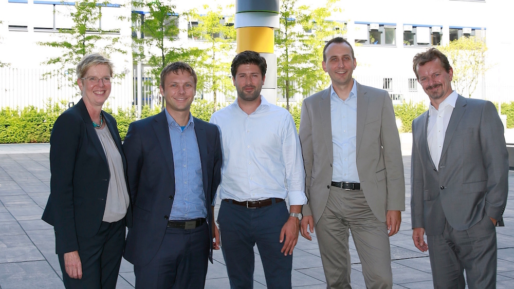 The members of the jury from left to right: Claudia Uhe (Fraport AG), Denis Eser (HYVE Innovation Community GmbH), Konstantin Gänge (Airbus), Johannes Sammann (Heinemann) und Markus Garn (Innovation Expert)