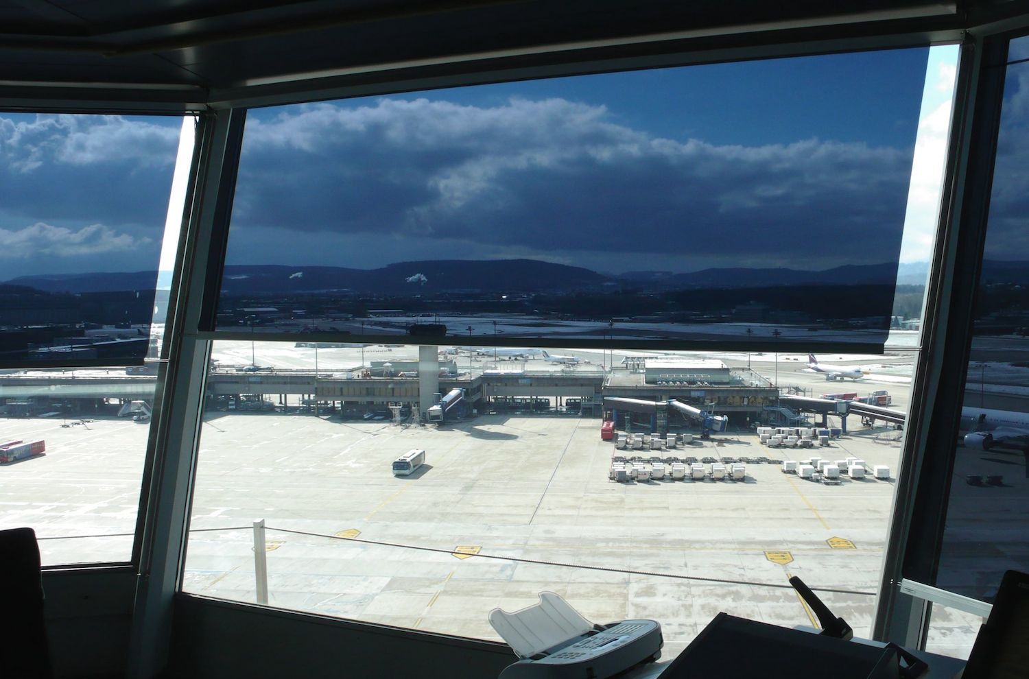 AntiGlare Roller Blind Designed To Give Optimum Vision Control