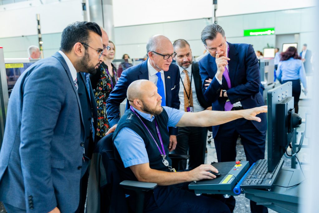 Ambassador celebrates Heathrow’s special security relationship with US
