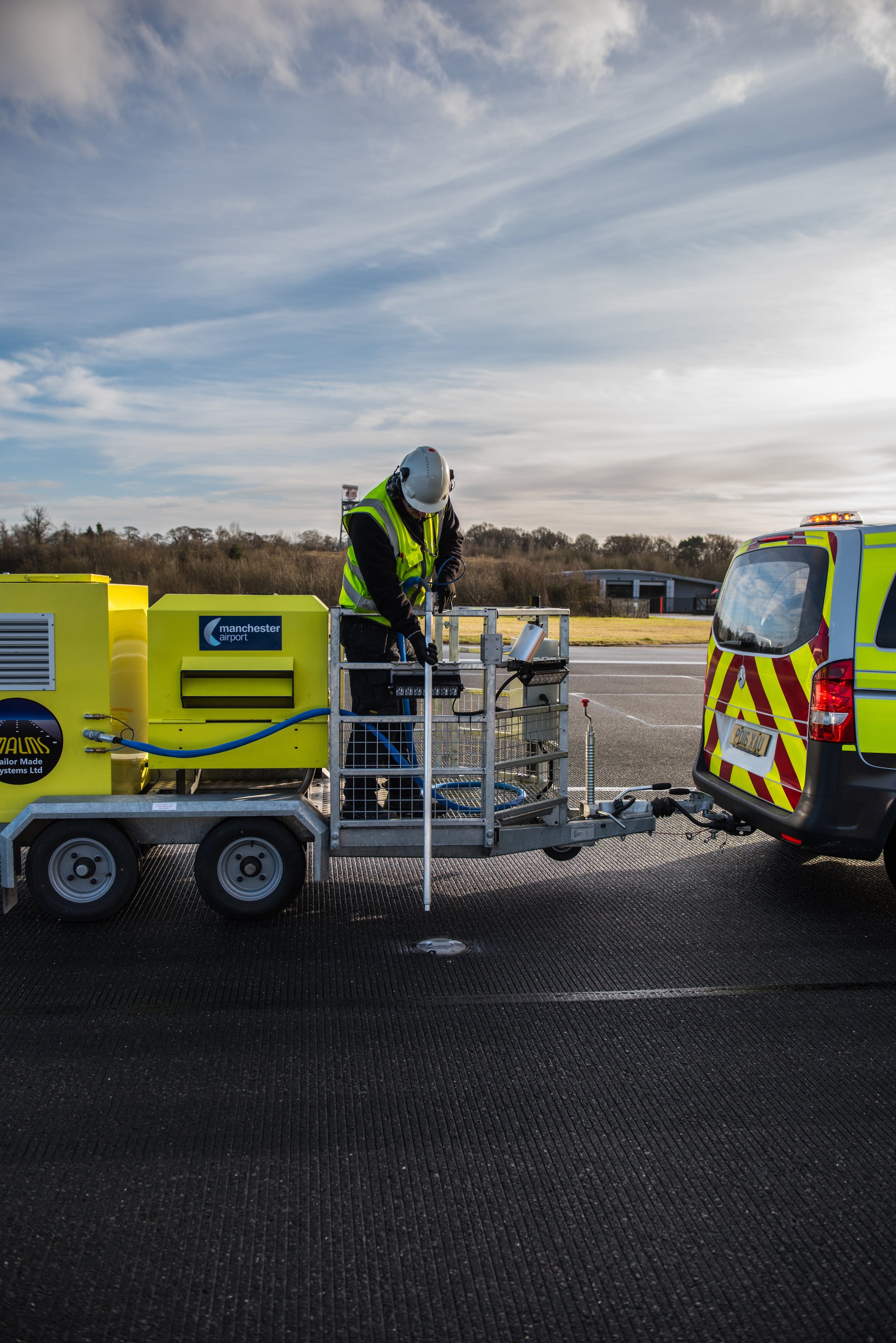 MALMS Manual Cleaner Airport Suppliers