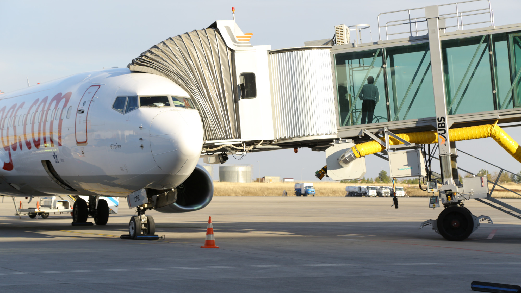 Apron Drive Airport Suppliers