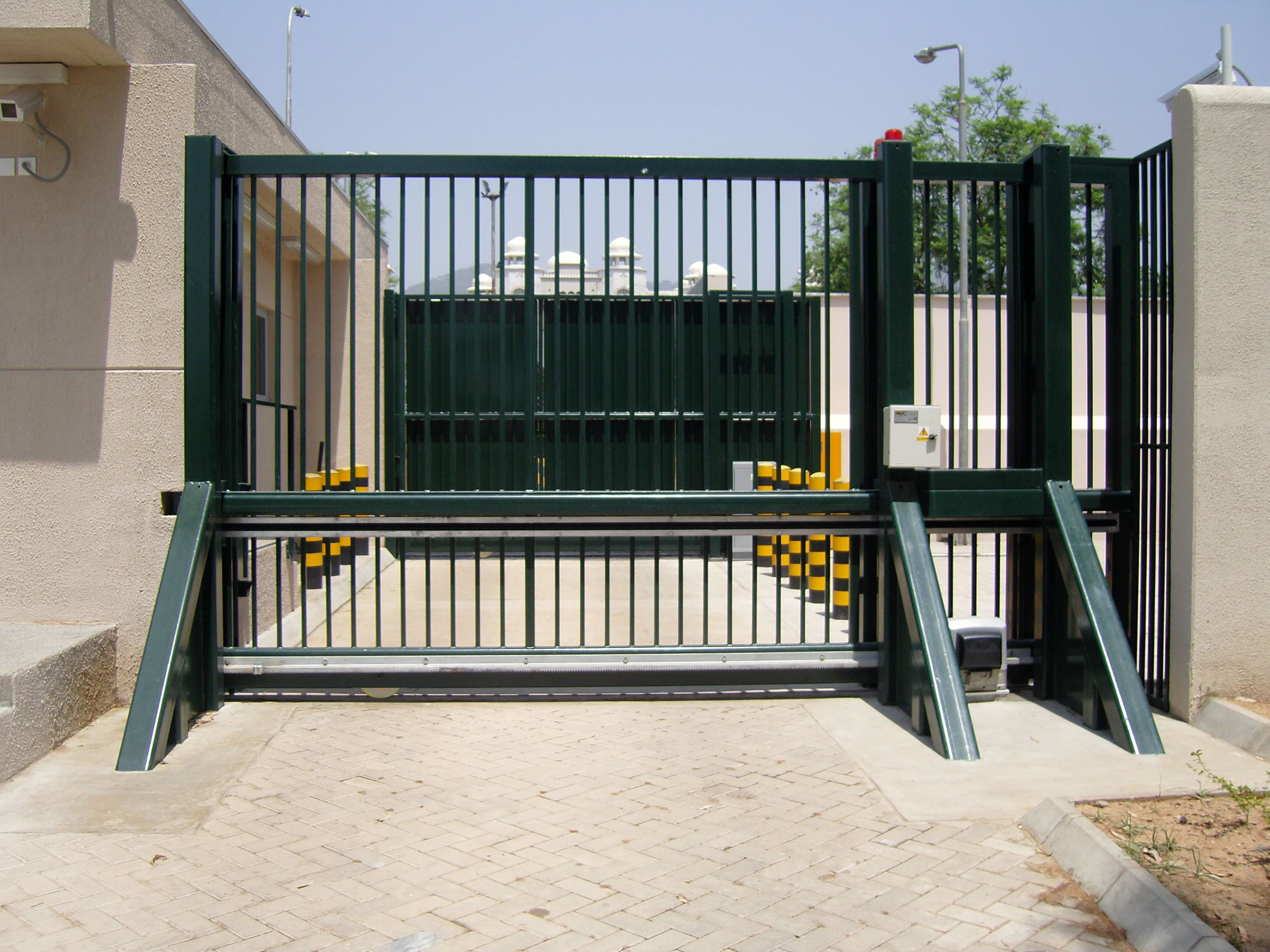 PAS 68 Sliding Gate HVM Crash tested Airport Suppliers