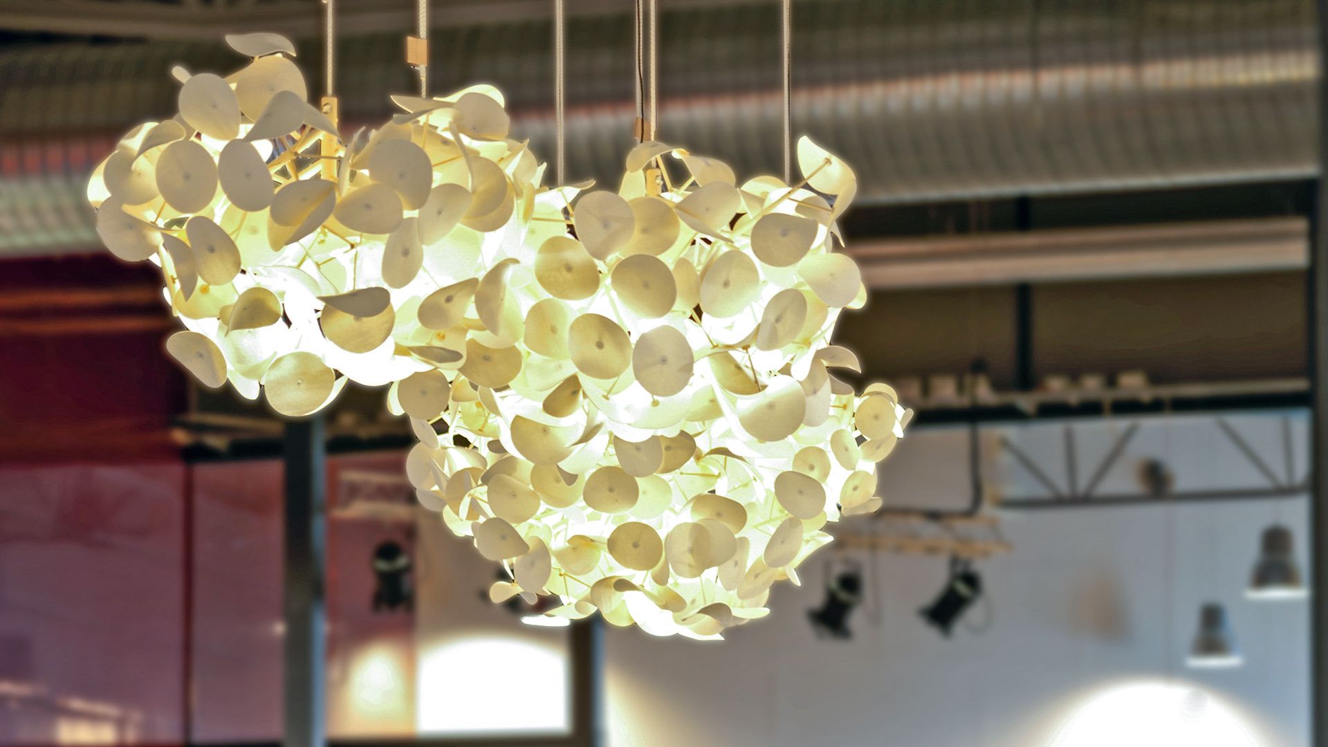 Green Furniture Concept Leaf Lamp Pendant Primary image 2 Airport