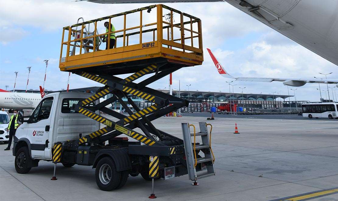 Scissor Deck M.P.L Airport Suppliers