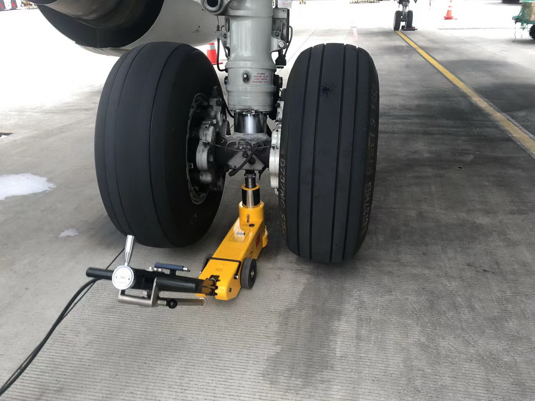 Aircraft Axle Jack Airport Suppliers