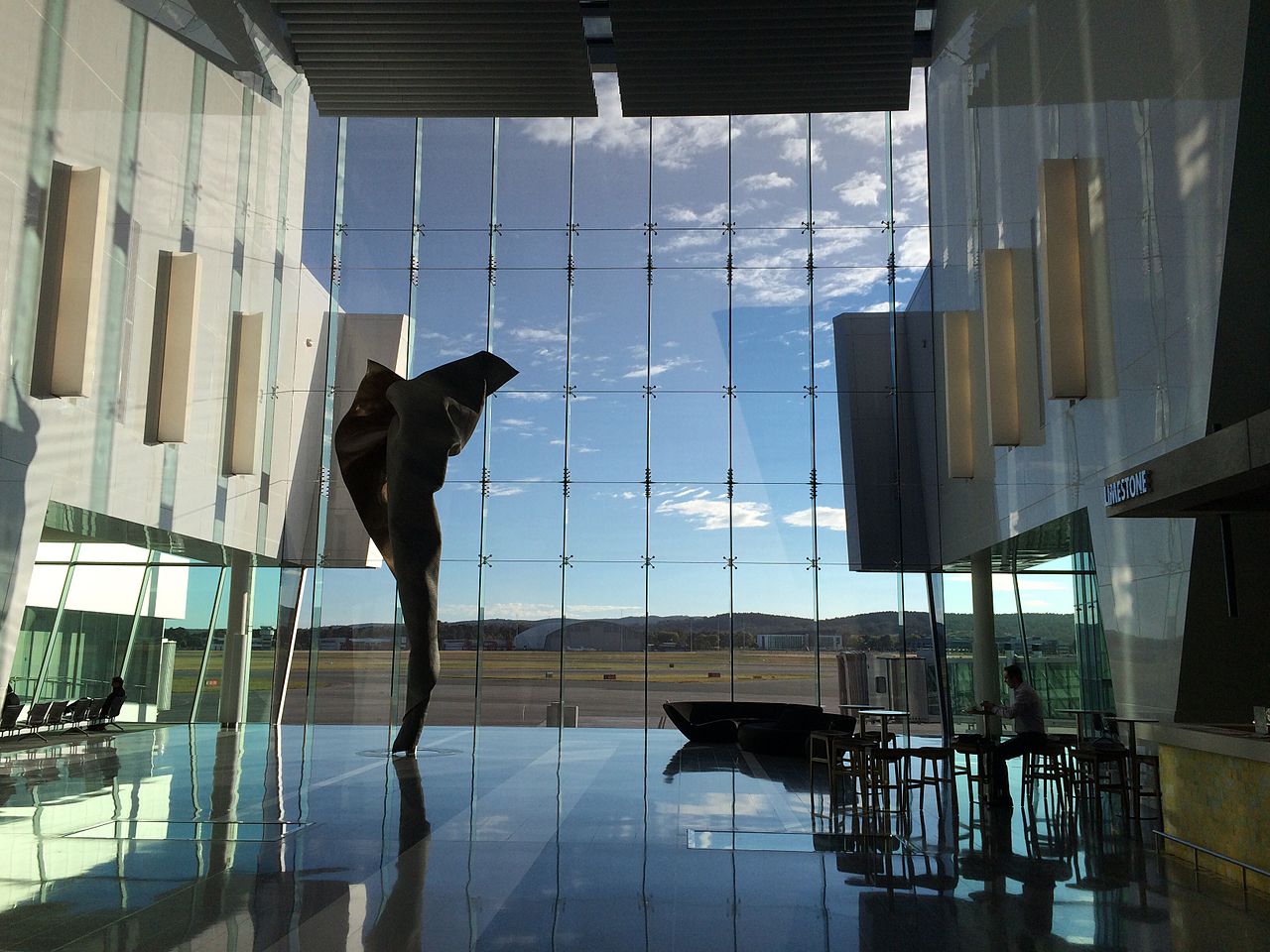 Canberra Airport Atrium_interior_at_Canberra_International_Airport