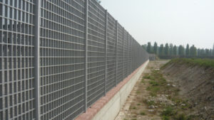 AIRPORT FENCES IN FRP GRATINGS