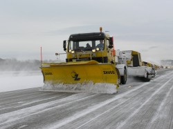 Airport Snow Clearing/Removal Sweepers/Blowers / Airport Winter Services