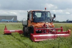 Mercedes-Benz Unimog U 400 (short wheelbase). Ducker GFM 600 large area mower.