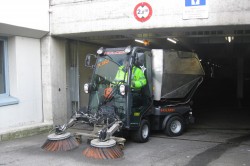 Multipurpose Implement Carriers for Cleaning, Maintenance & Winter Services at Airports